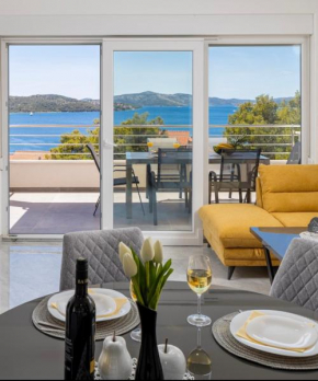 VILLA PALAVRA - Apartments With Amazing Views and Shared Heated Pool